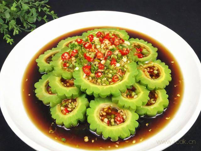 苦瓜怎么做好吃凉拌菜,苦瓜怎么凉拌好吃又简单