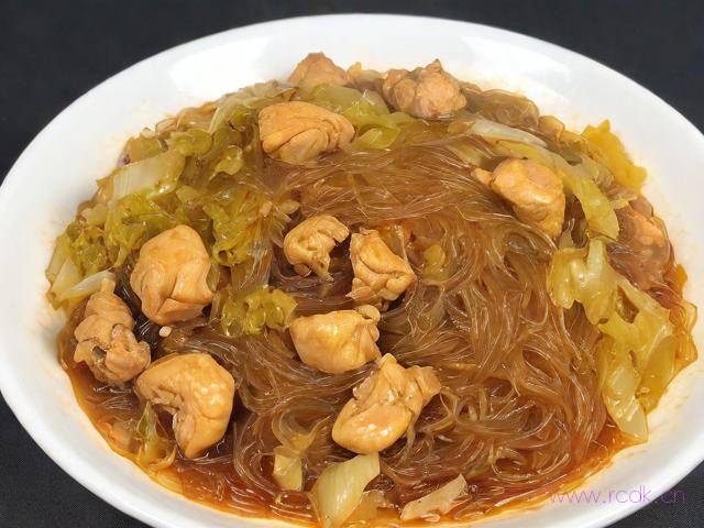 东北的鸡菜粉怎么做,鸡菜粉怎么做视频酸菜炒粉