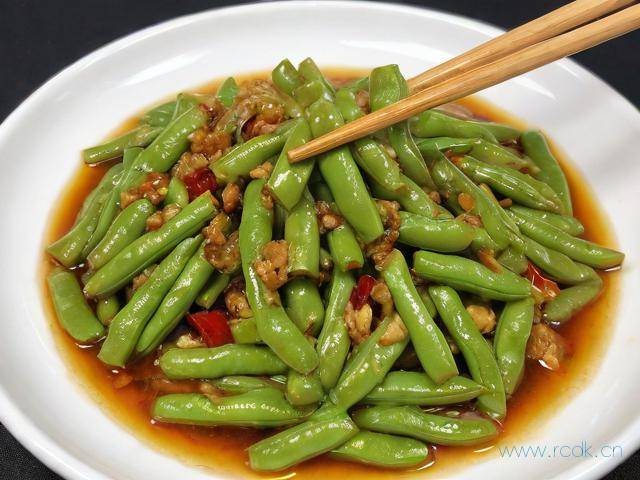 长豆怎么炒好吃家常菜,炒长豆怎么炒又青又烂