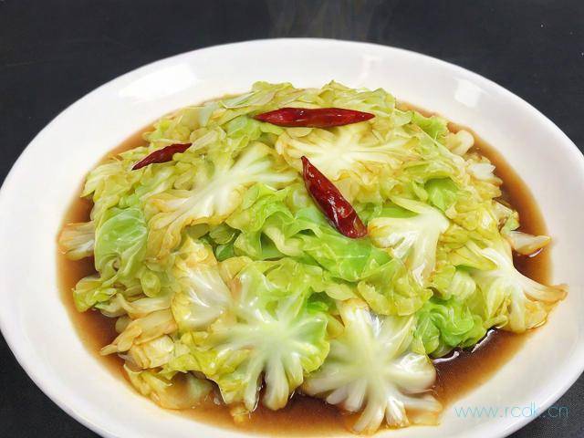 包菜怎么炒好吃家常菜做法,包菜怎样炒好吃又简单清淡